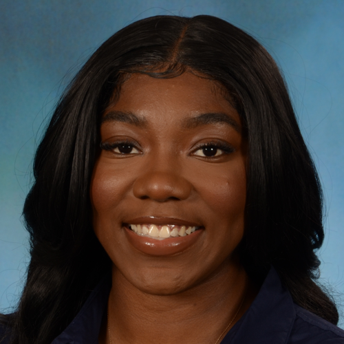 student 诗人 Artrice Bennett